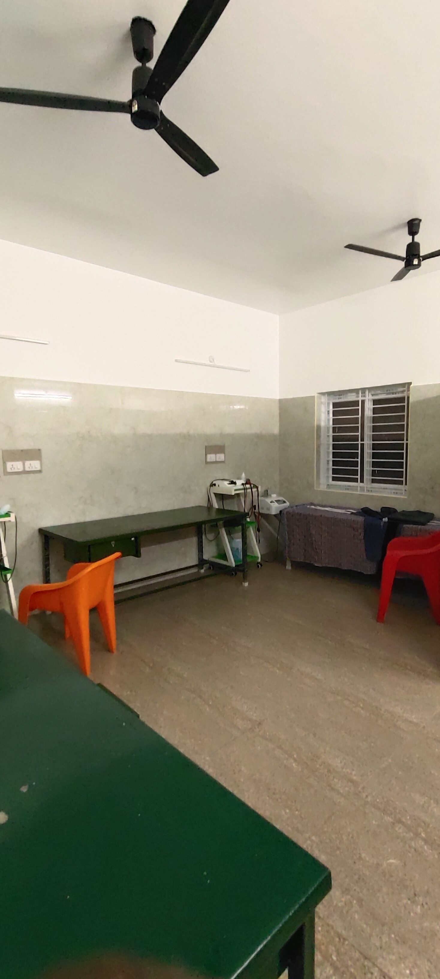 Physiotherapy and rehabilitation support for orthopedic recovery